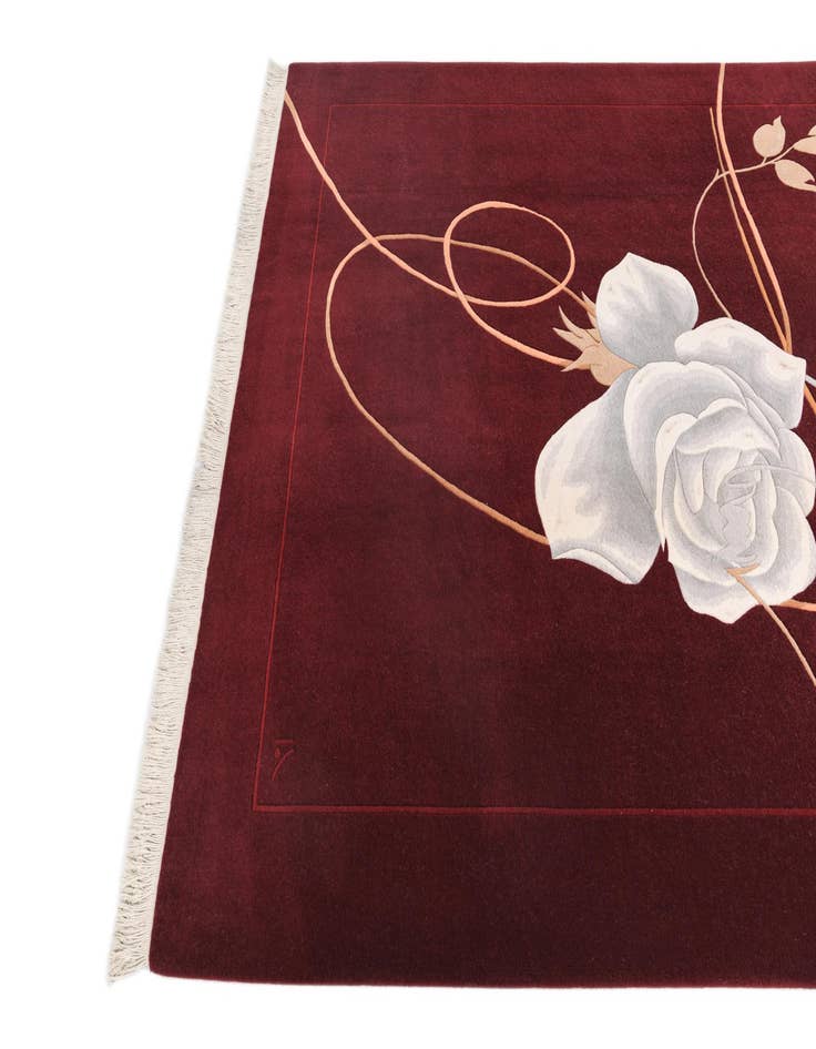 Detail image of 6' 8 x 9' 11  Hand Knotted Darya Wool Rug