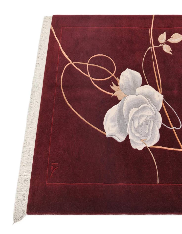 Detail image of 4' x 5' 11  Hand Knotted Darya Wool Rug