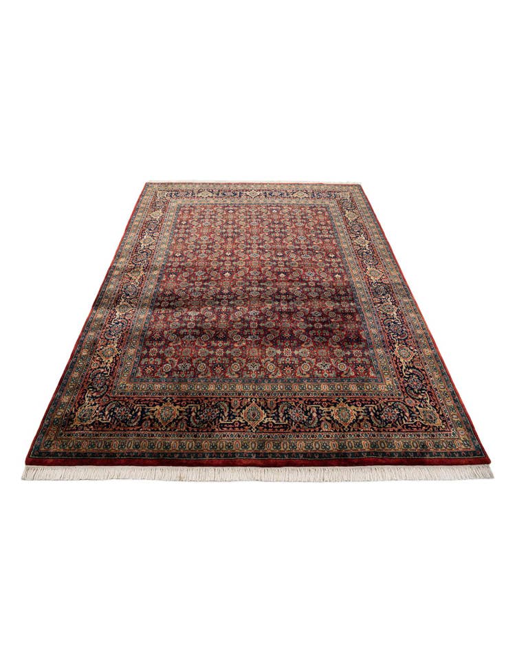 Detail image of 6' 9 x 8' 10 Farahan Wool Rug
