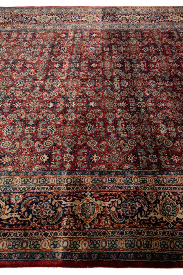 Detail image of 6' 9 x 8' 10 Farahan Wool Rug