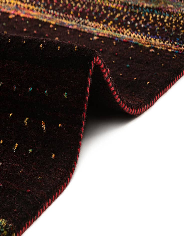 Detail image of 5' 1 x 6' 10  Hand Knotted Gabbeh Oriental Wool Rug