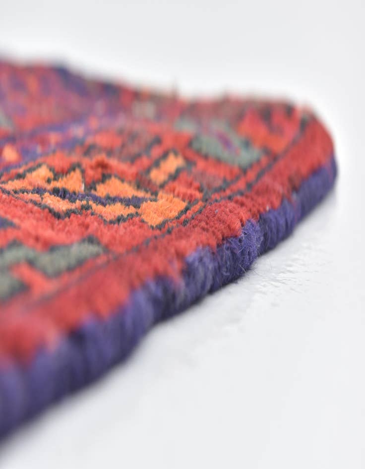 Detail image of 2' 8 x 4' 10 Hand Knotted Hamedan Persian Wool Rug