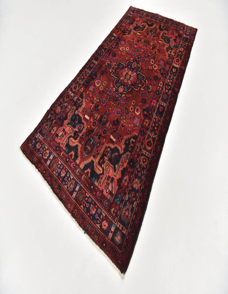 Detail image of 4' 8 x 9' Hand Knotted Hamedan Persian Wool Rug