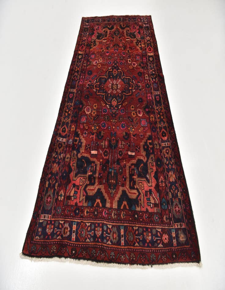 Detail image of 4' 8 x 9' Hand Knotted Hamedan Persian Wool Rug