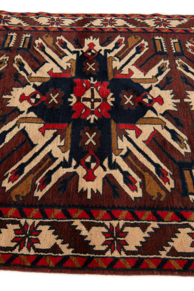 Detail image of 3' 8 x 6' 4 Hand Knotted Heriz Wool Rug