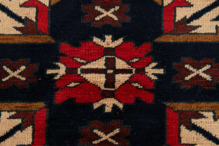 3' 8 x 6' 4 Hand Knotted Heriz Wool Rug