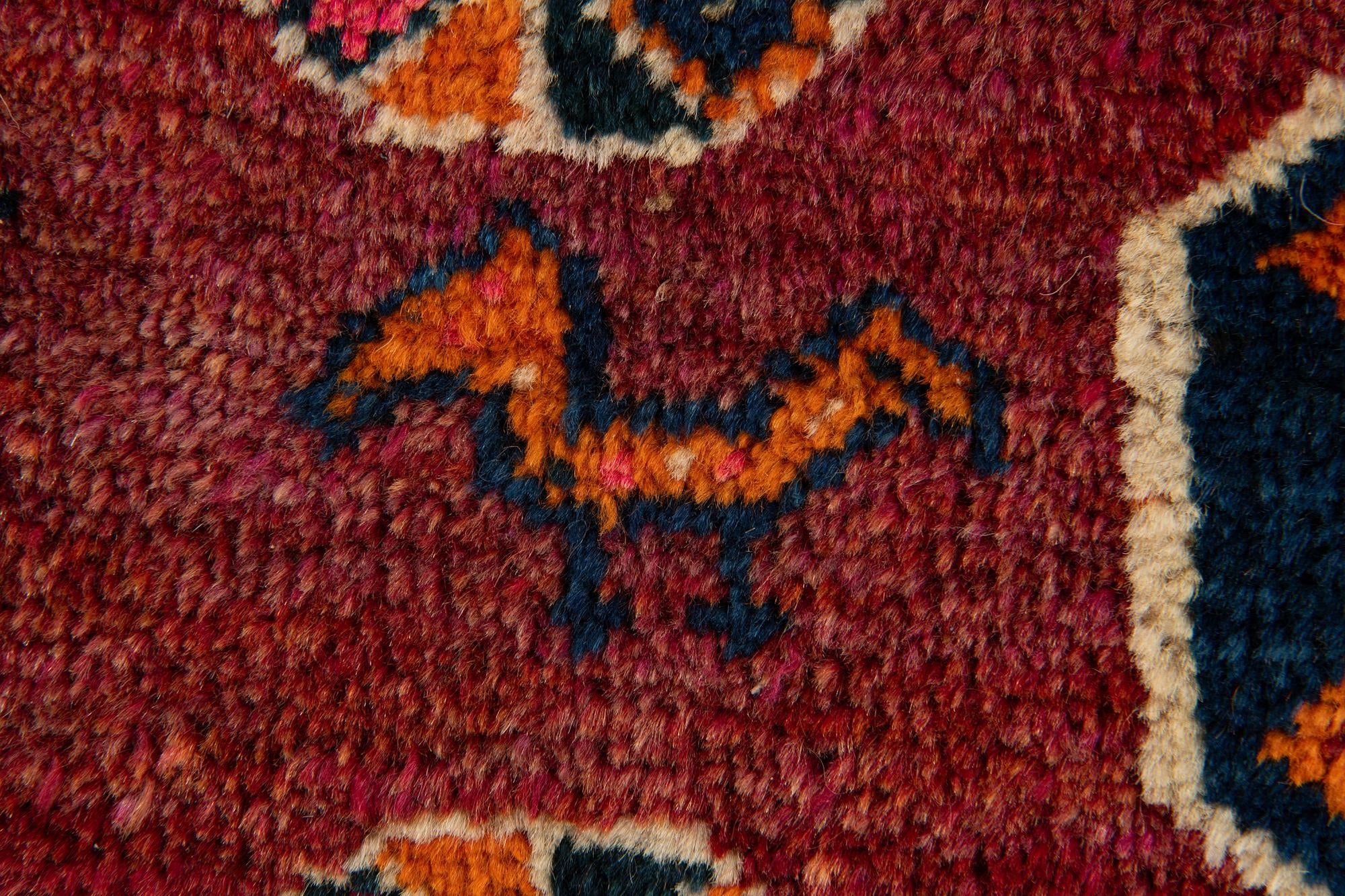 4' 2 x 5' 9 Hand Knotted Heriz Wool Rug