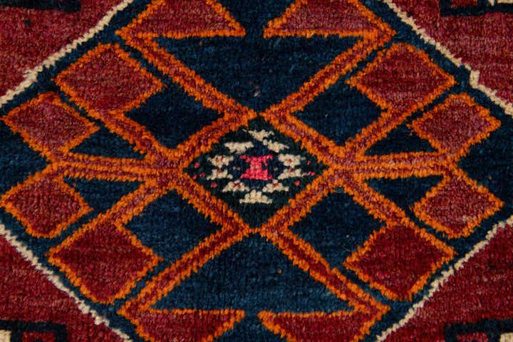 4' 2 x 5' 9 Hand Knotted Heriz Wool Rug