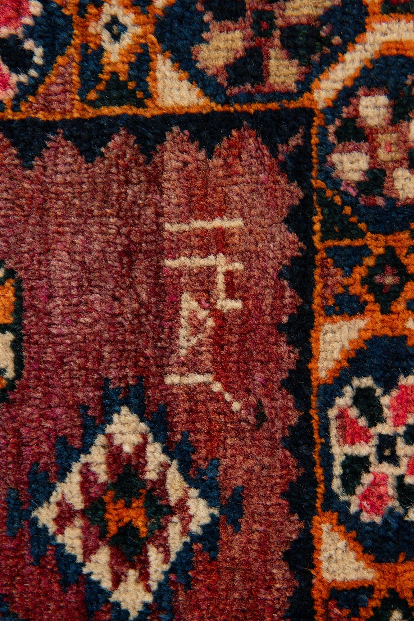 4' 2 x 5' 9 Hand Knotted Heriz Wool Rug