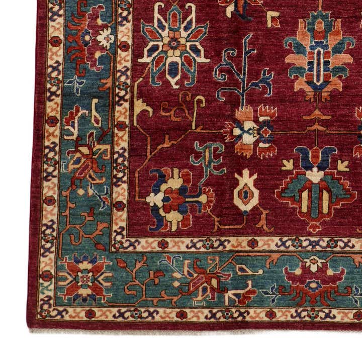 6' 9 x 9' 7 Hand Knotted Heriz Rug