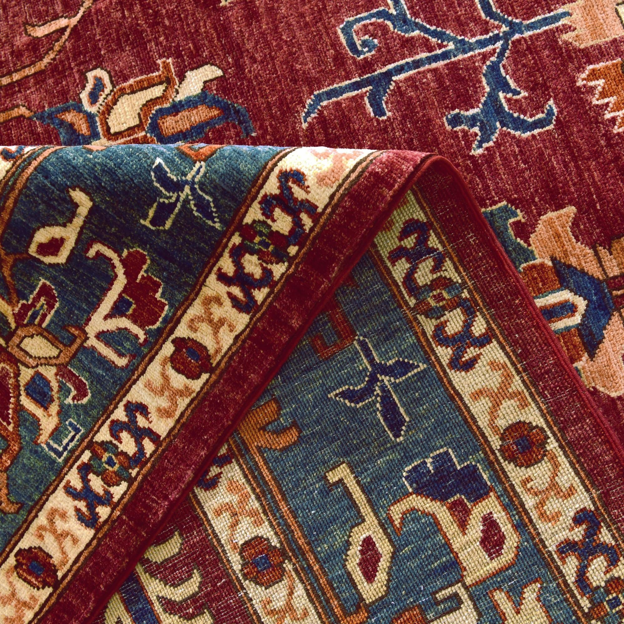 6' 9 x 9' 7 Hand Knotted Heriz Rug