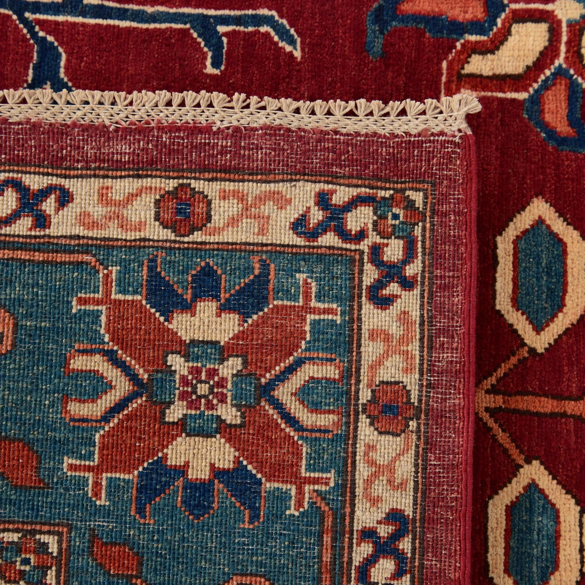 6' 9 x 9' 7 Hand Knotted Heriz Rug