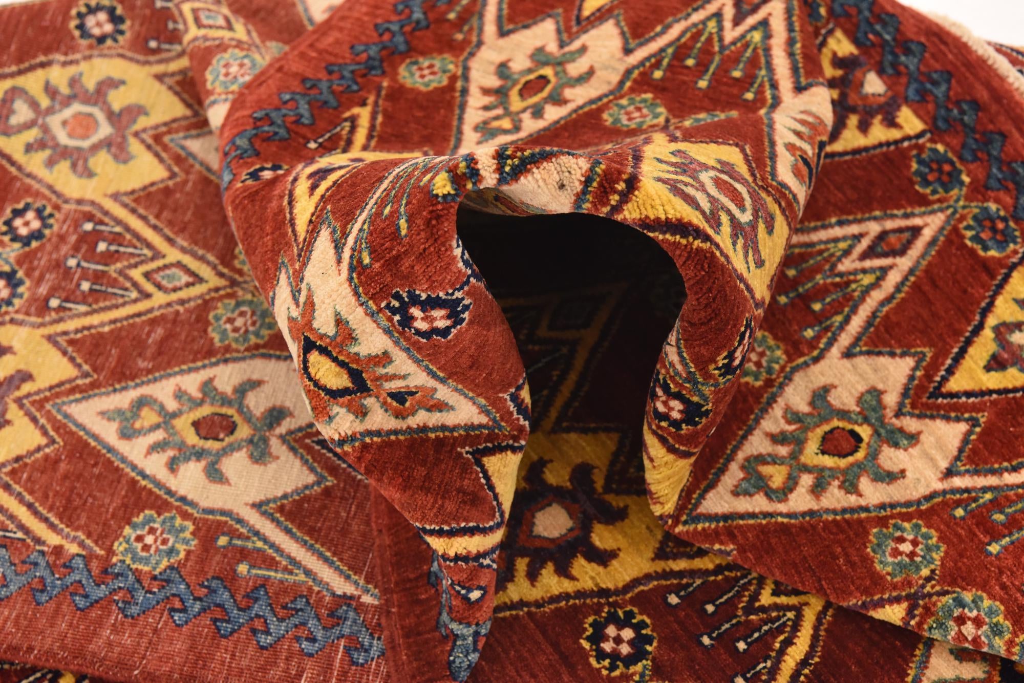 5' 8 x 8' Hand Knotted Ikat Oriental Rug