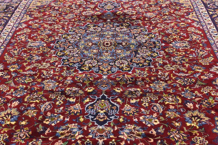 Detail image of 9' 6 x 13' 2 Hand Knotted Isfahan Persian Wool Rug