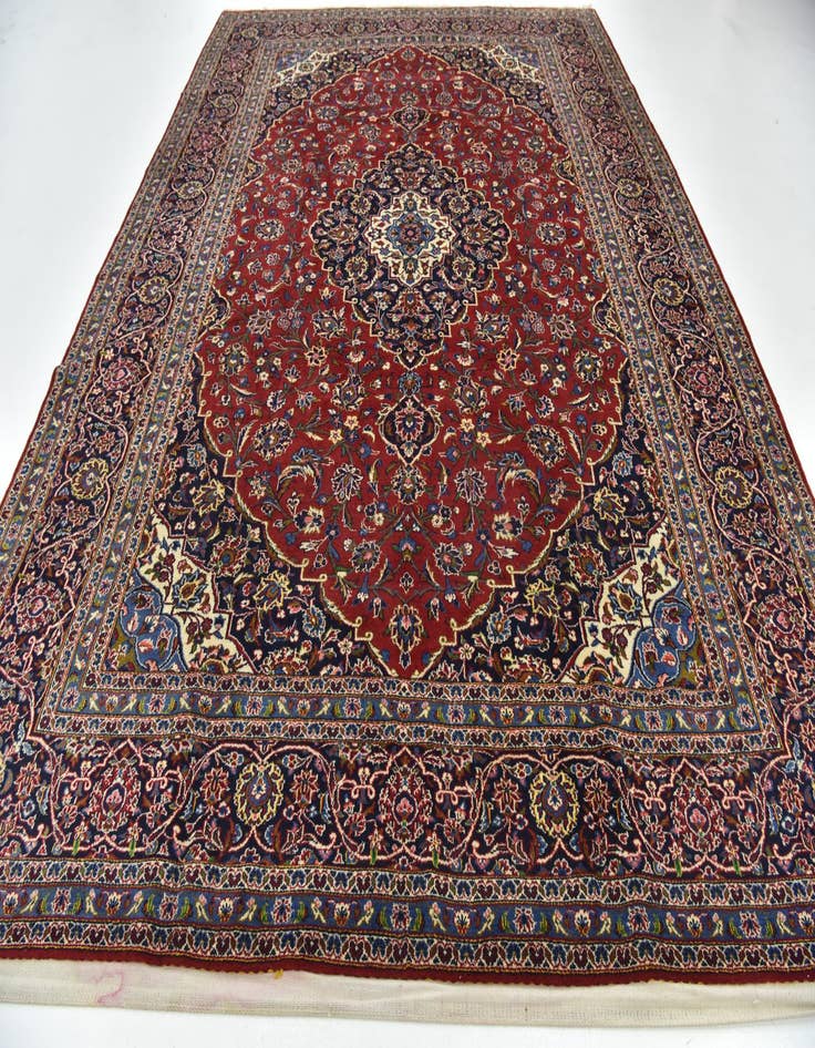 Detail image of 9' 9 x 13' 5 Hand Knotted Kashan Persian Wool Rug