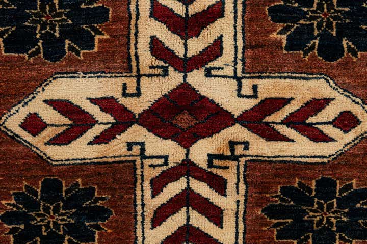 4' 11 x 6' 8 Hand Knotted Kazak Wool Rug