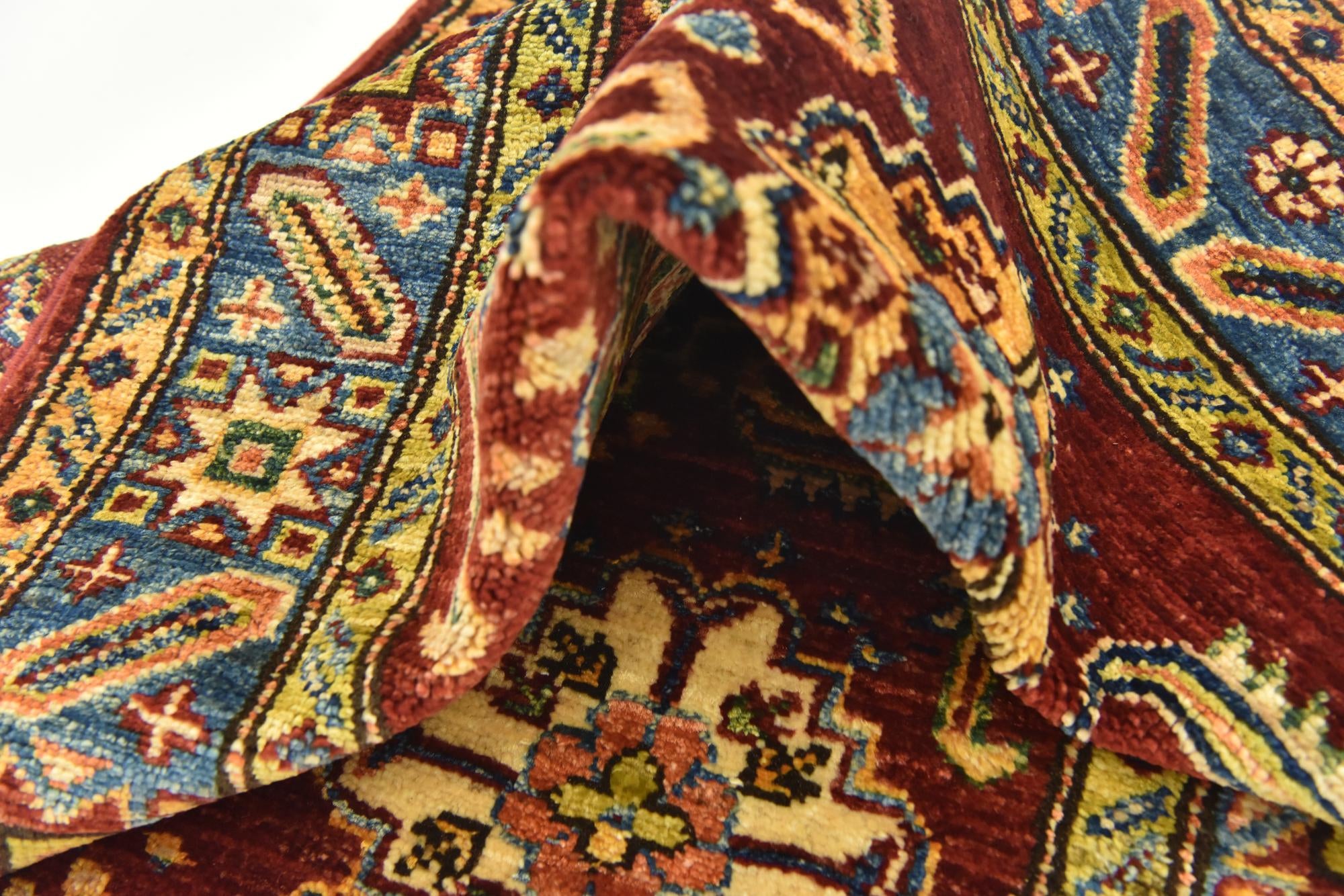 2' 8 x 4' 2 Hand Knotted Kazak Oriental Rug