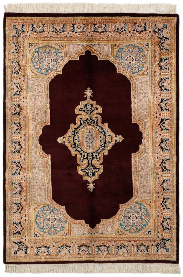Detail image of 4' 7 x 6' 6 Hand Knotted Kerman Wool Rug