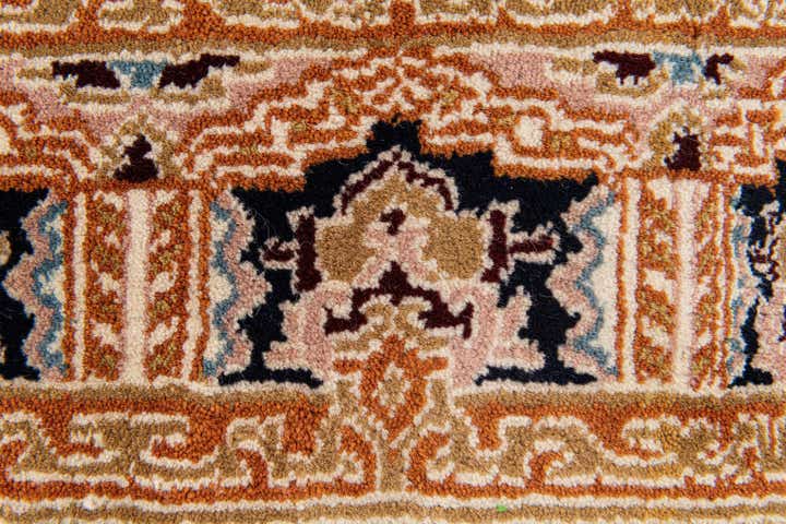 4' 5 x 6' 8 Hand Knotted Kerman Wool Rug