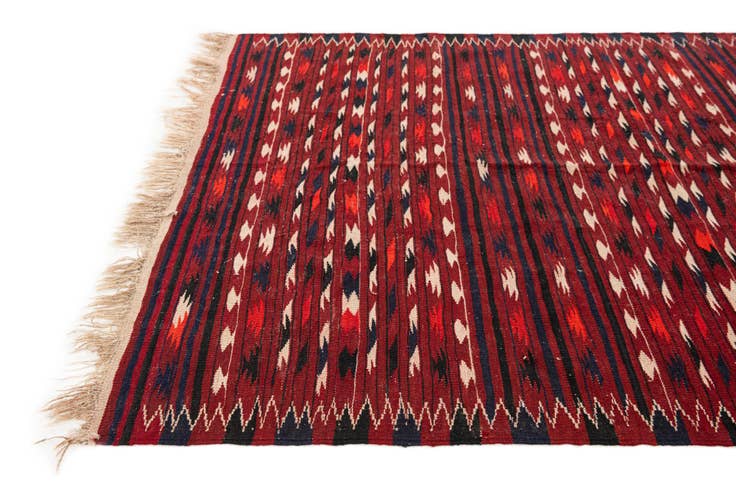 Detail image of 4' 3 x 6' 7 Hand Woven Kilim Fars Wool Rug