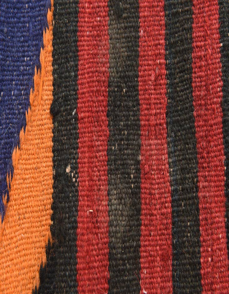 Detail image of 5' 5 x 9' 9  Hand Woven Kilim Fars Wool Rug