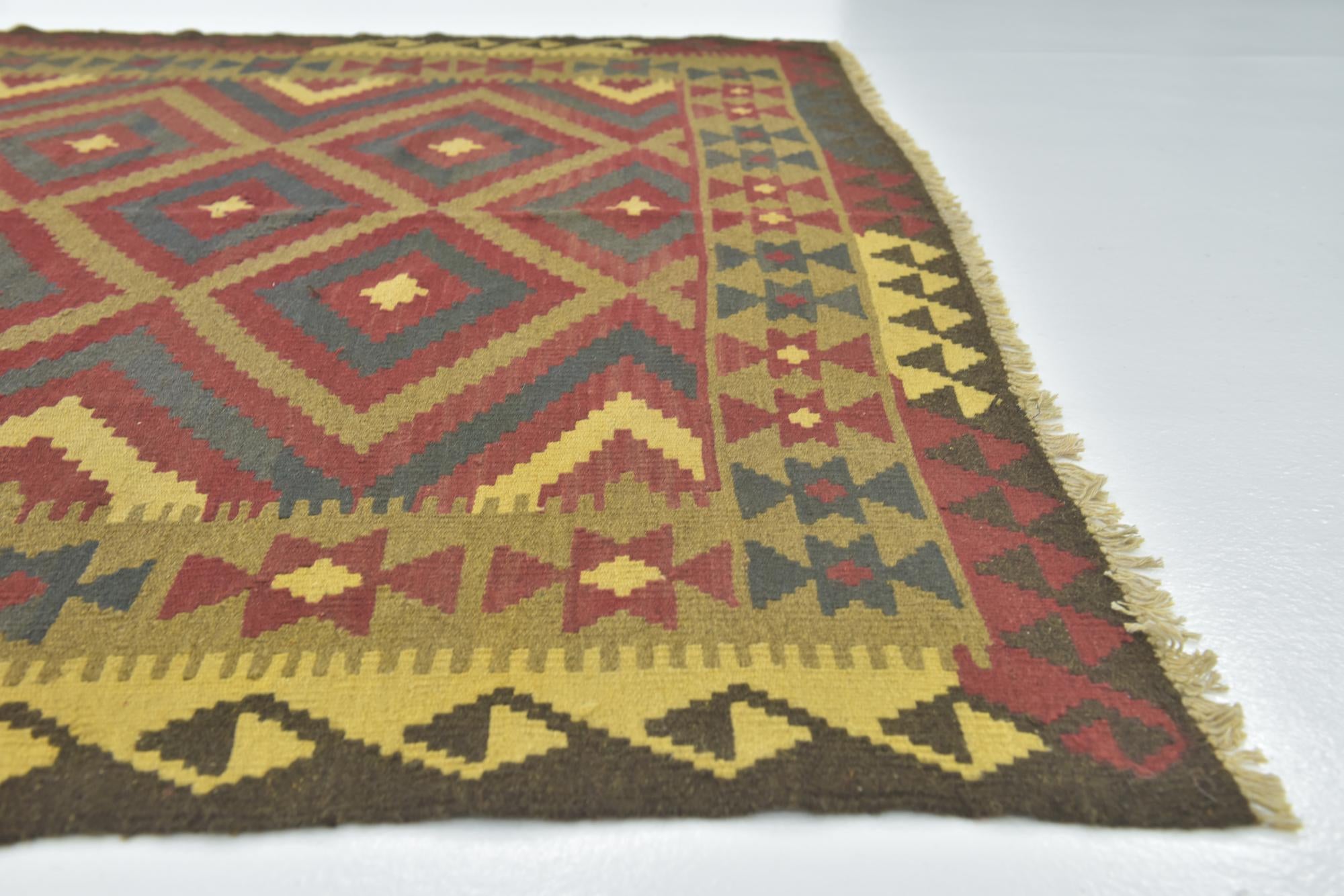 165cm x 240cm Hand Woven Kilim Maymana Wool Rug