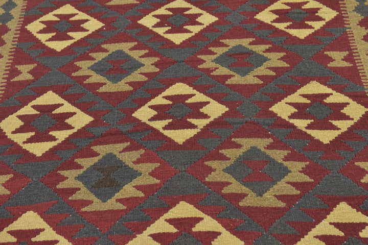 4' 10 x 8' 4 Hand Woven Kilim Maymana Wool Rug