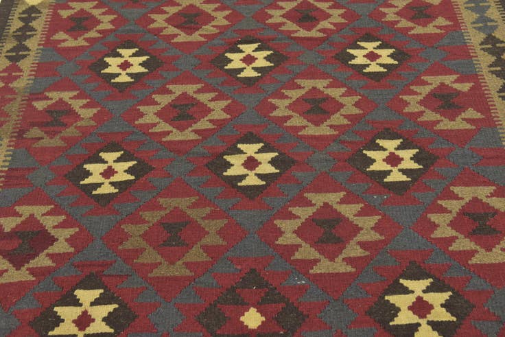 Detail image of 5' 3 x 8' Hand Woven Kilim Maymana Wool Rug
