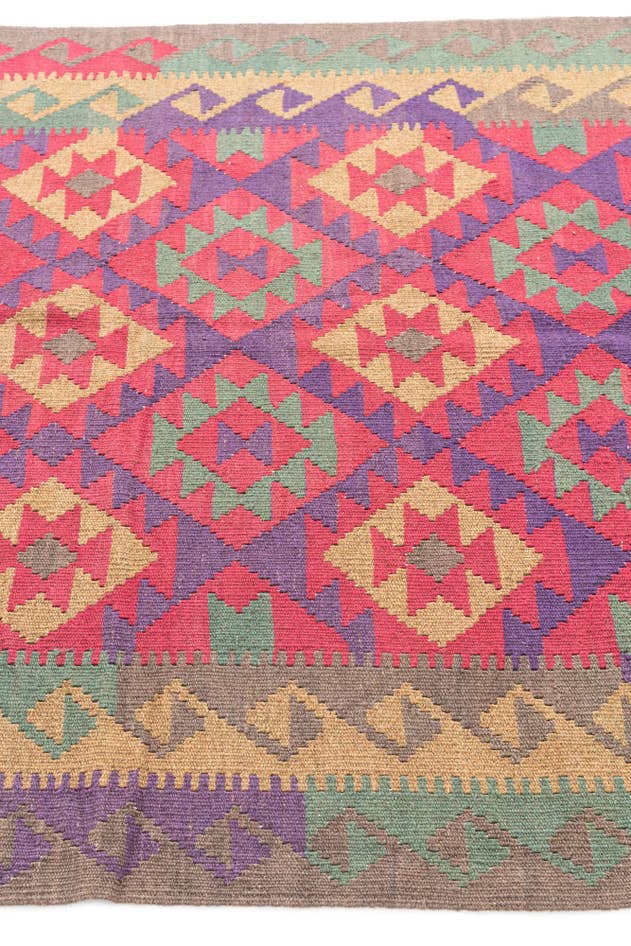 Detail image of 4' 9 x 8' 8 Hand Woven Kilim Maymana Wool Rug