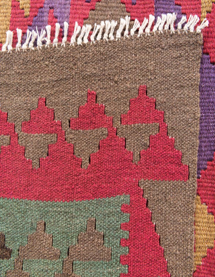 Detail image of 5' 1 x 8'  Hand Woven Kilim Maymana Wool Rug
