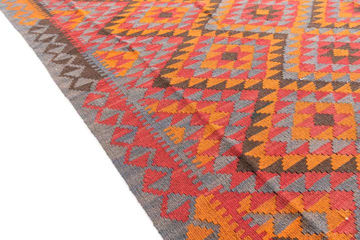 5' 7 x 8' Hand Woven Kilim Maymana Wool Rug