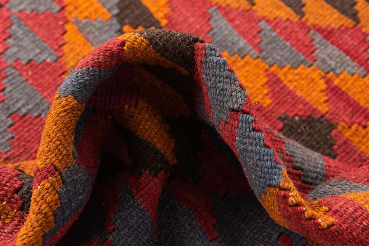 5' 7 x 8' Hand Woven Kilim Maymana Wool Rug