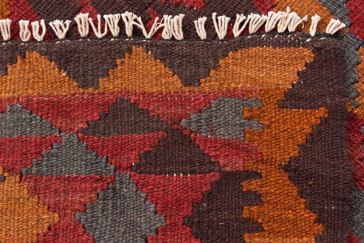 4' 9 x 7' 10 Hand Woven Kilim Maymana Wool Rug