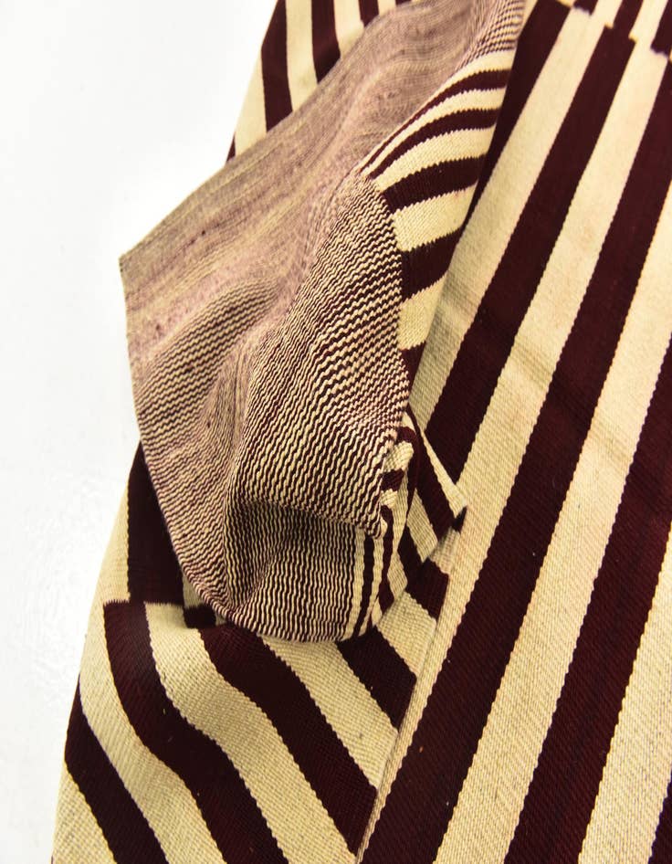 Detail image of 4' 3 x 5' 10  Hand Woven Kilim Modern Wool Rug