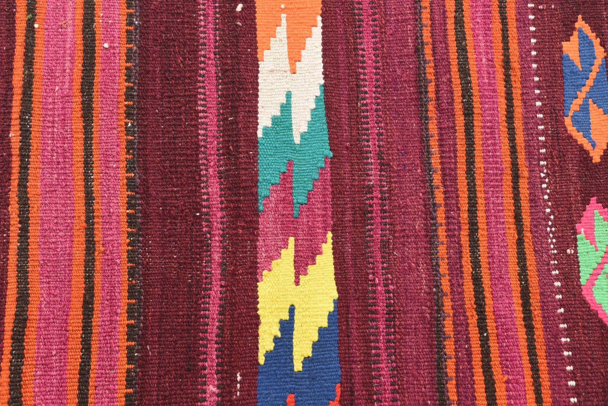 2' 9 x 3' 5 Hand Woven Kilim Modern Wool Rug