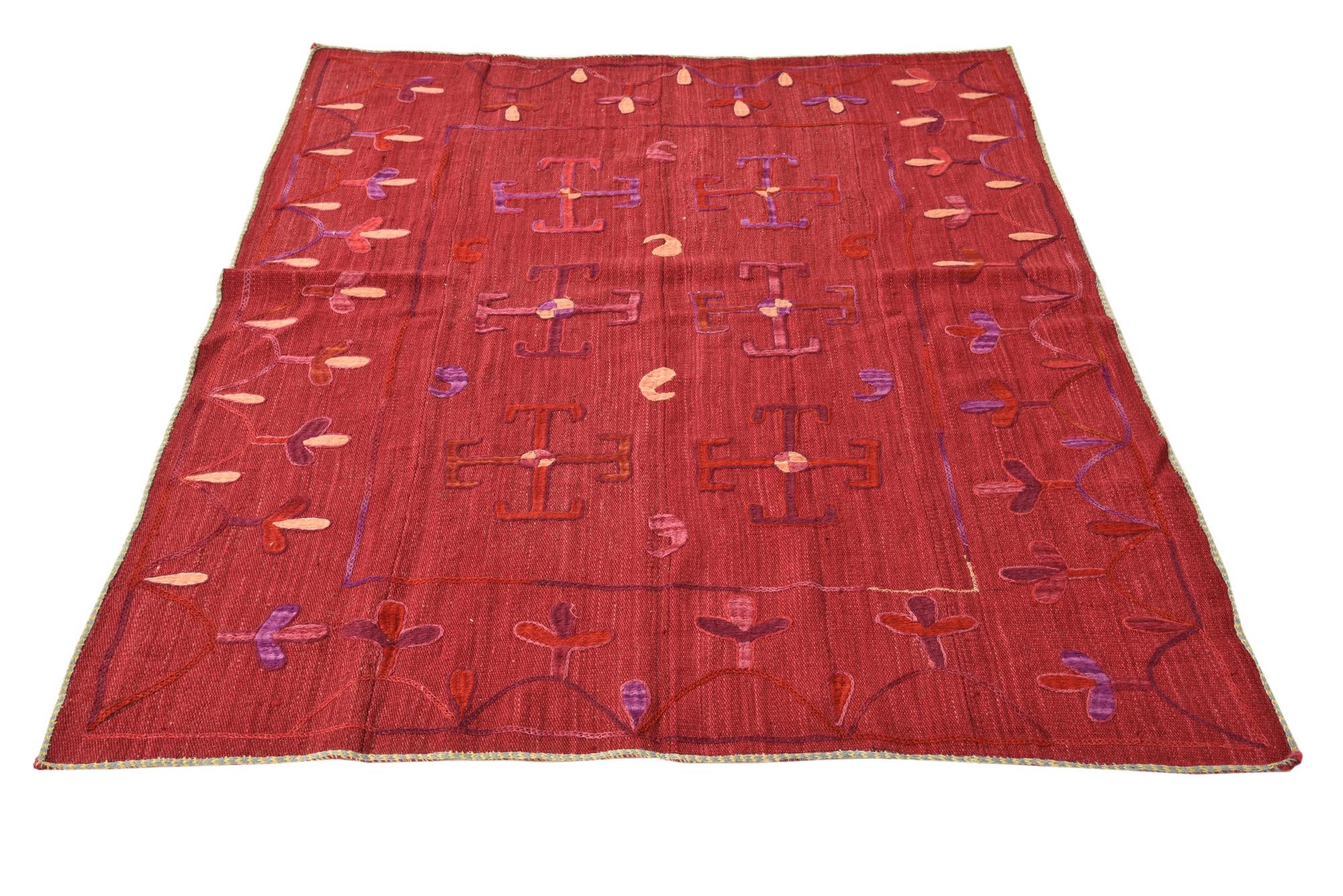 4' 7 x 5' 10 Hand Woven Kilim Suzani Wool Rug