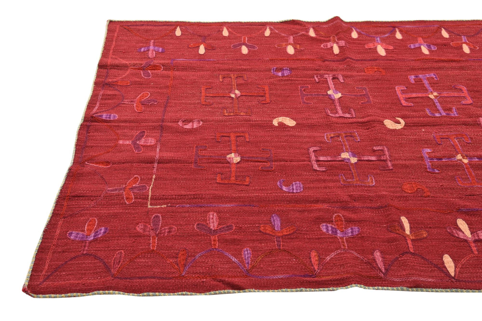 4' 7 x 5' 10 Hand Woven Kilim Suzani Wool Rug