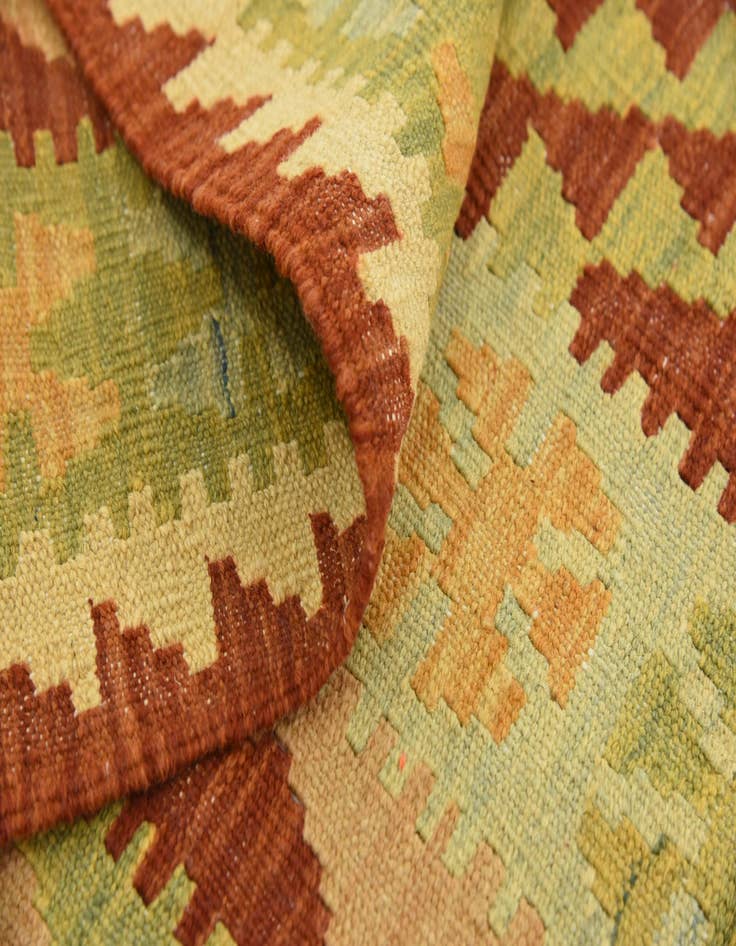 Detail image of 3' 6 x 6' 3  Hand Woven Kilim Waziri Wool Rug