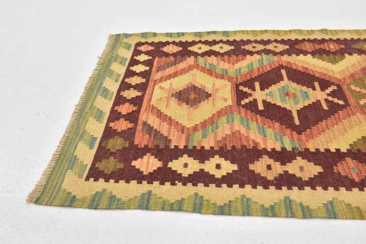 Detail image of 2' 7 x 4' 3 Hand Woven Kilim Waziri Wool Rug