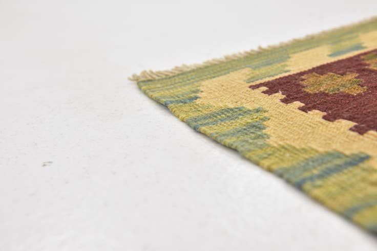 Detail image of 2' 7 x 4' 3 Hand Woven Kilim Waziri Wool Rug