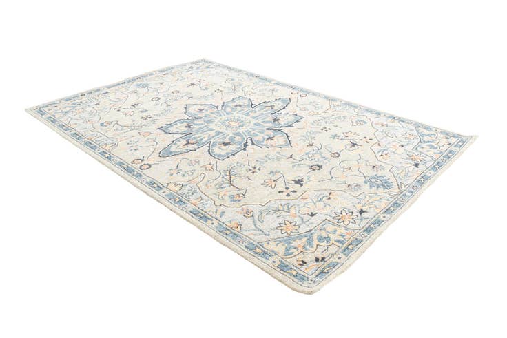 Detail image of 5' 1 x 8' Luna Rug