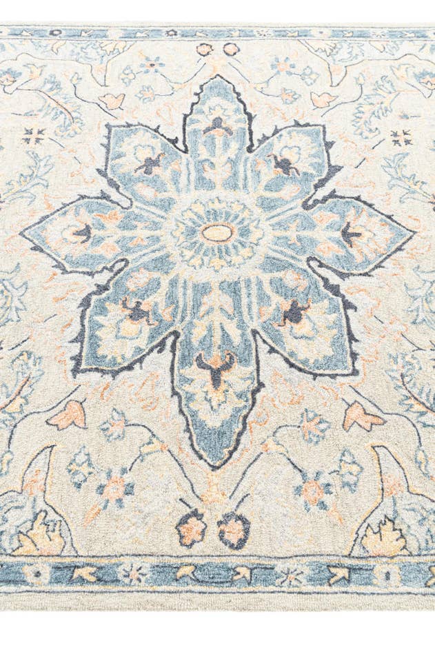 Detail image of 5' 1 x 8' Luna Rug