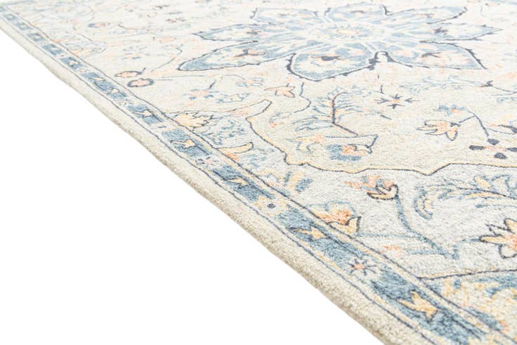 Detail image of 5' 1 x 8' Luna Rug