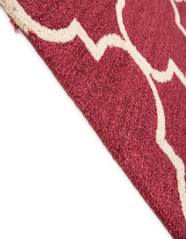 Detail image of 5' 1 x 8' Luna Wool Rug
