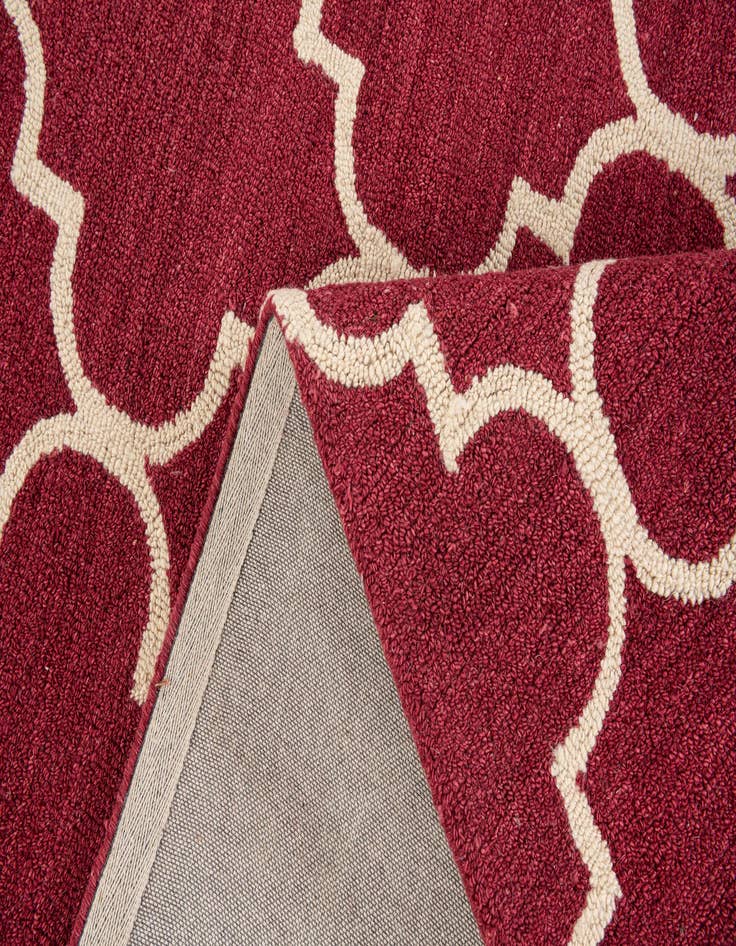 Detail image of 5' 1 x 8' Luna Wool Rug