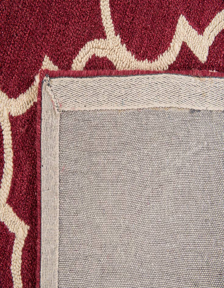 Detail image of 5' 1 x 8' Luna Wool Rug