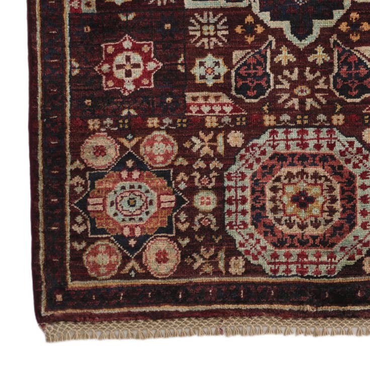 Detail image of 2' 8 x 4' Hand Knotted Mamluk Ziegler Rug