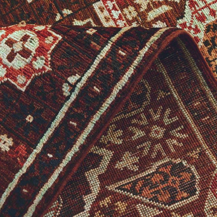 Detail image of 2' 8 x 4' Hand Knotted Mamluk Ziegler Rug