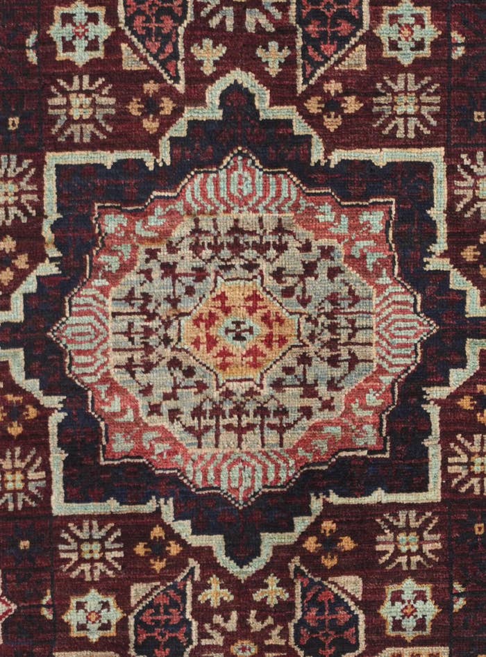 Detail image of 2' 8 x 4' Hand Knotted Mamluk Ziegler Rug