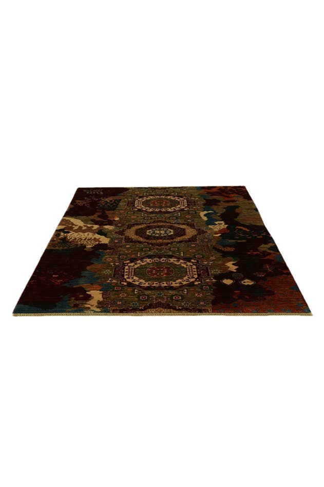 Detail image of 5' 8 x 7' 10 Hand Knotted Mamluk Ziegler Rug